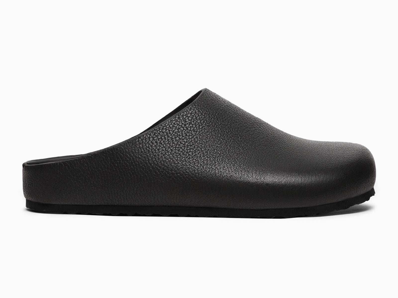 Coutgo Women Leather Black Slip-On Clogs