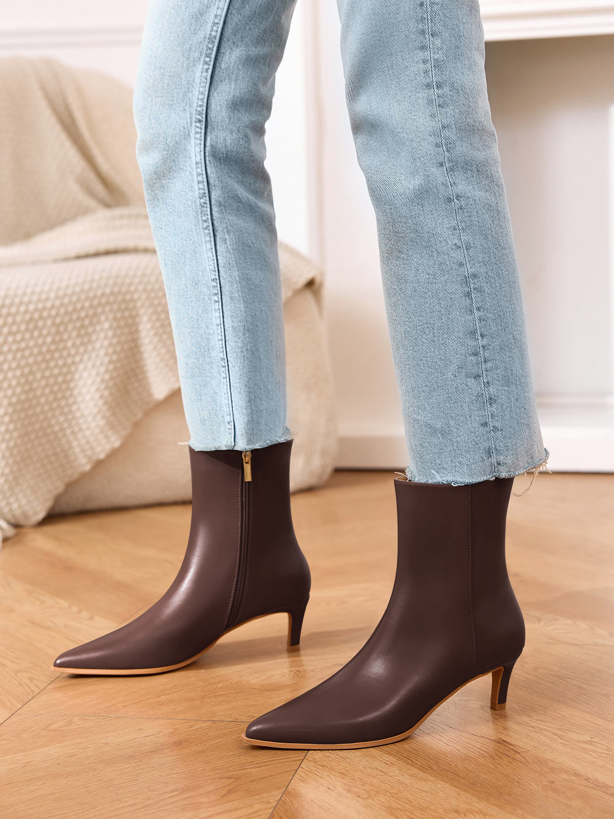 Coutgo Womens Dark Brown PU Pointed Toe Kitten Heel Side Zipper Fall Ankle Boots